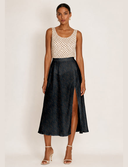 A line skirt with slit - Blue Paisley