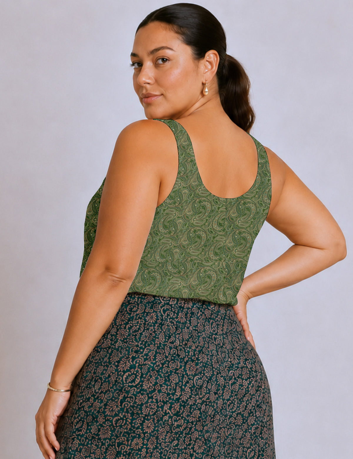 Sleeveless blouse - Green Paisley