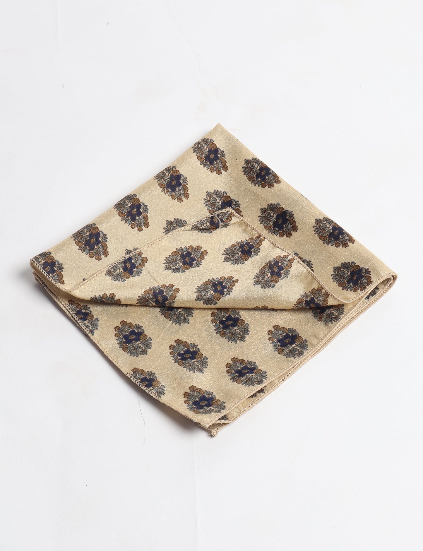 A delicately handcrafted wrap made from recycled sari offcuts, blending sustainable fashion with conscious design. This eco-friendly product showcases the beauty of upcycling and green fashion, making it a perfect accessory for those supporting circular fashion and products made from textile waste.