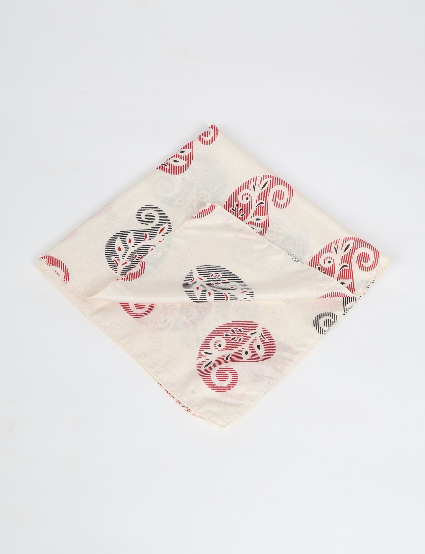 A delicately handcrafted wrap made from recycled sari offcuts, blending sustainable fashion with conscious design. This eco-friendly product showcases the beauty of upcycling and green fashion, making it a perfect accessory for those supporting circular fashion and products made from textile waste.