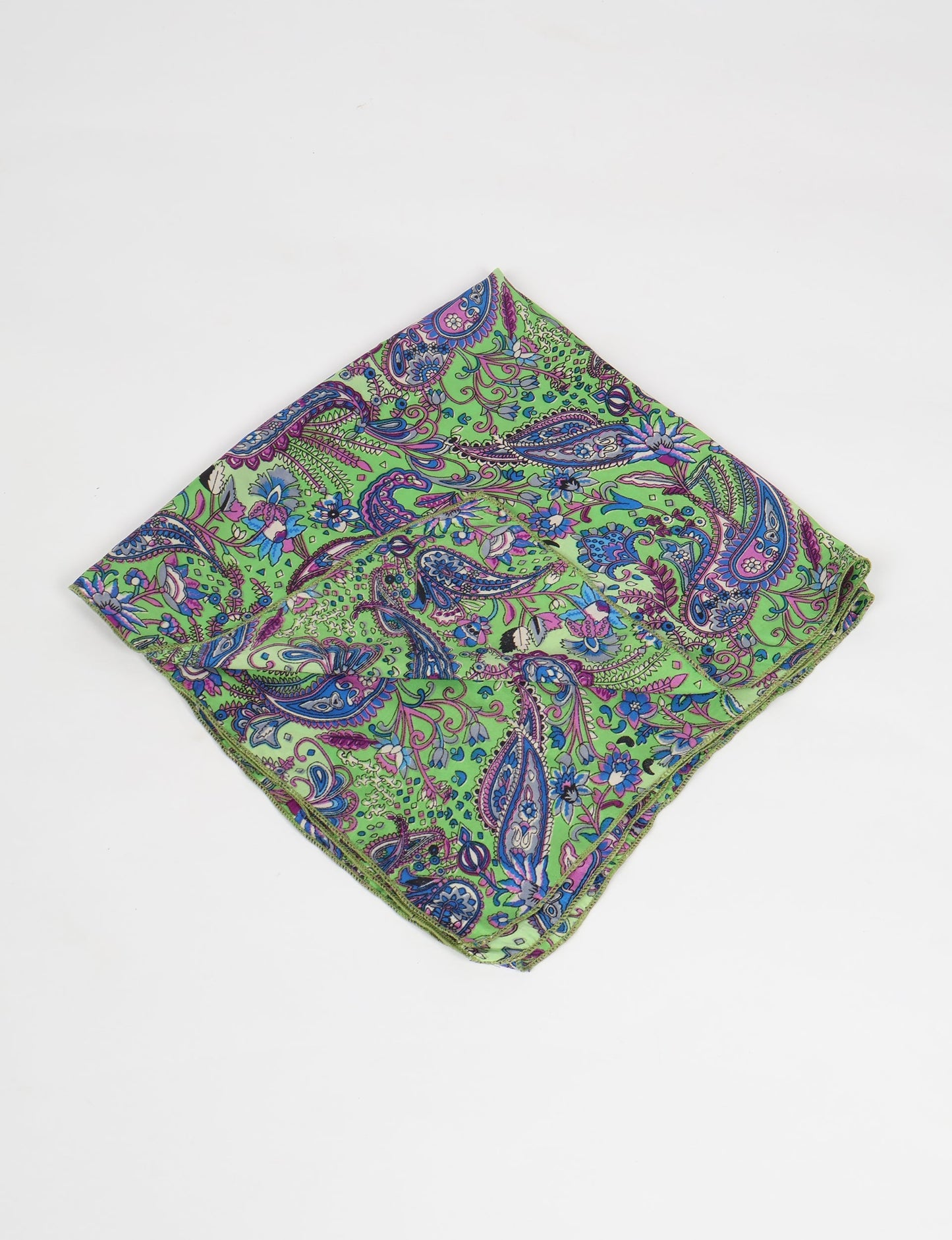 A delicately handcrafted wrap made from recycled sari offcuts, blending sustainable fashion with conscious design. This eco-friendly product showcases the beauty of upcycling and green fashion, making it a perfect accessory for those supporting circular fashion and products made from textile waste.