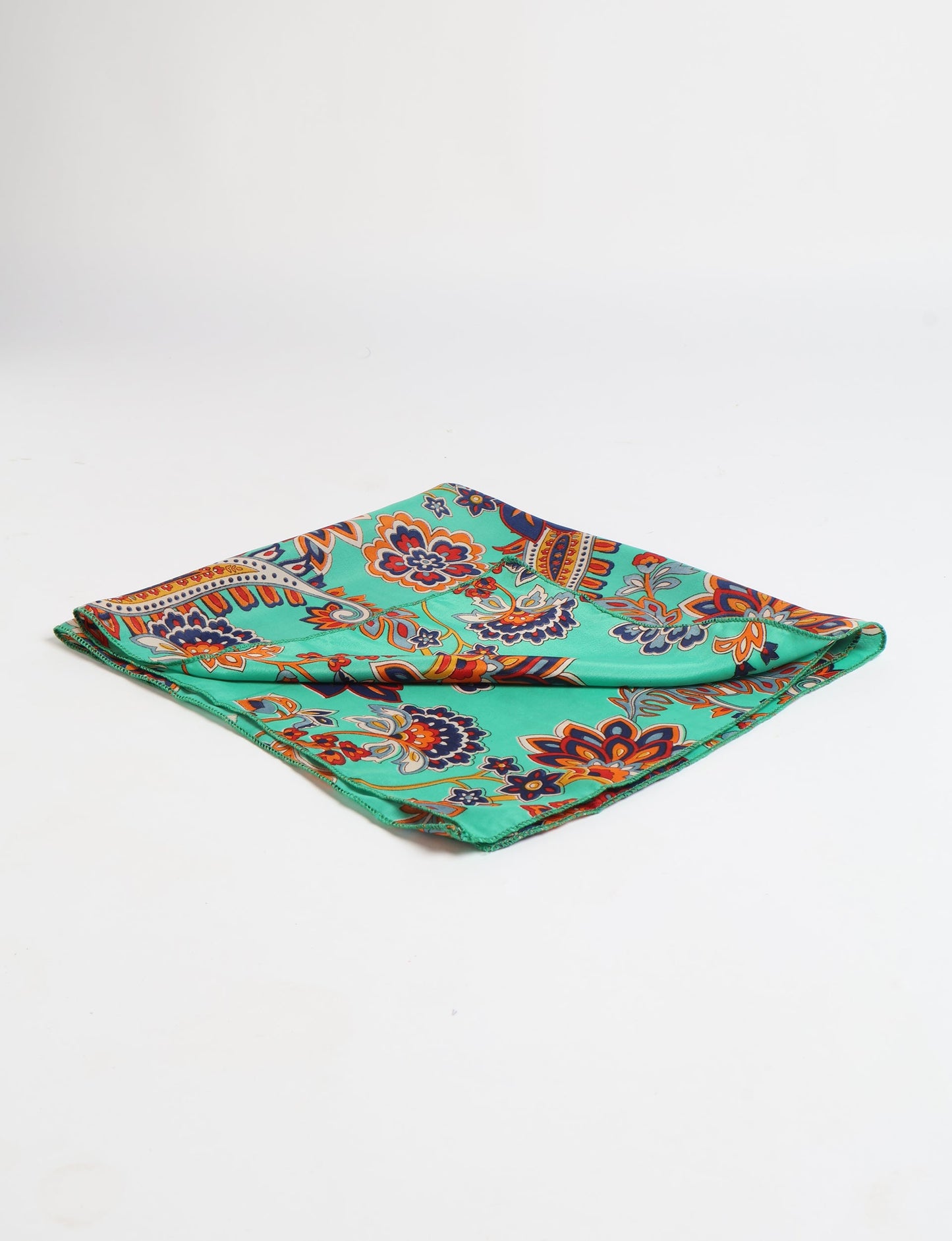 A delicately handcrafted wrap made from recycled sari offcuts, blending sustainable fashion with conscious design. This eco-friendly product showcases the beauty of upcycling and green fashion, making it a perfect accessory for those supporting circular fashion and products made from textile waste.