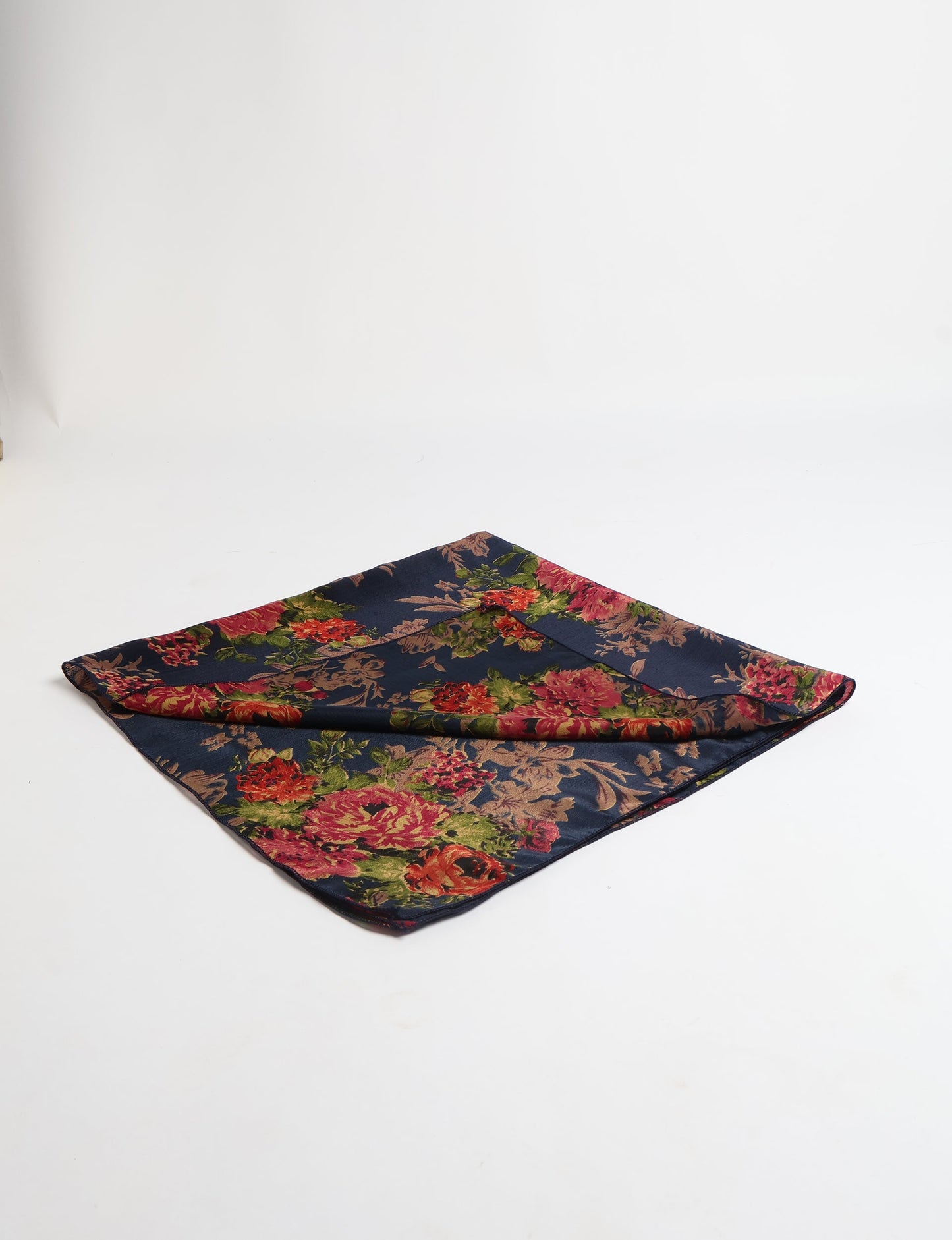 A delicately handcrafted wrap made from recycled sari offcuts, blending sustainable fashion with conscious design. This eco-friendly product showcases the beauty of upcycling and green fashion, making it a perfect accessory for those supporting circular fashion and products made from textile waste.