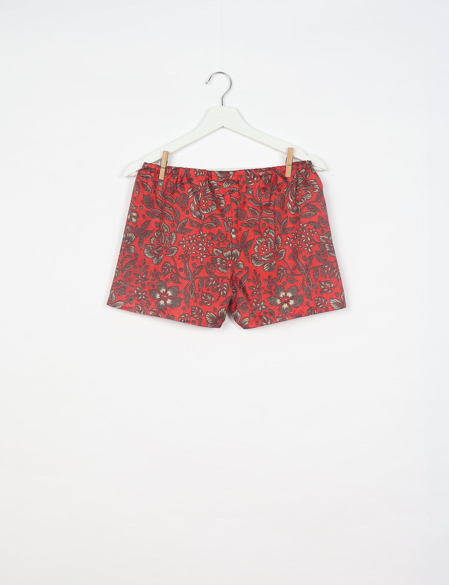 Elevate your wardrobe with our eco-friendly shorts. The all-around elastic waist and drawstring tie provide comfort and style. Crafted with ethical and sustainable practices, these shorts redefine green fashion, making them a perfect addition to your conscious clothing collection.