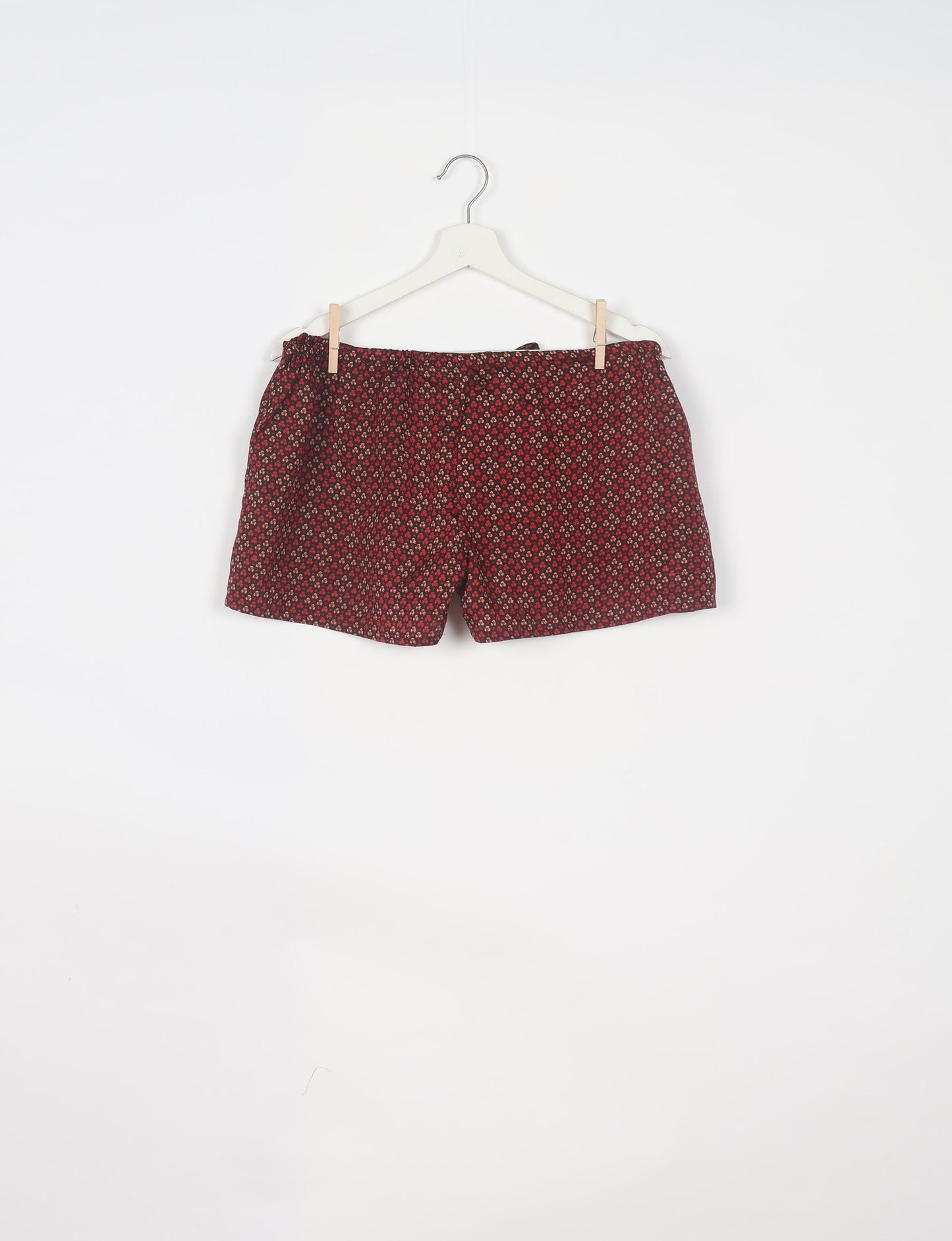 Elevate your wardrobe with our eco-friendly shorts. The all-around elastic waist and drawstring tie provide comfort and style. Crafted with ethical and sustainable practices, these shorts redefine green fashion, making them a perfect addition to your conscious clothing collection.
