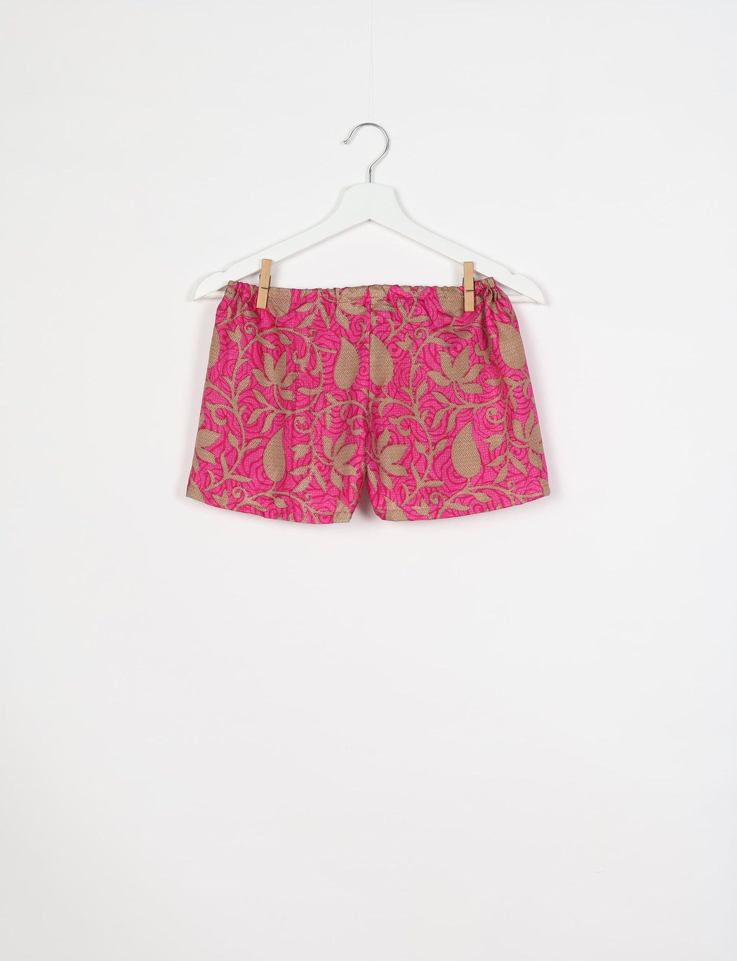 Elevate your wardrobe with our eco-friendly shorts. The all-around elastic waist and drawstring tie provide comfort and style. Crafted with ethical and sustainable practices, these shorts redefine green fashion, making them a perfect addition to your conscious clothing collection.