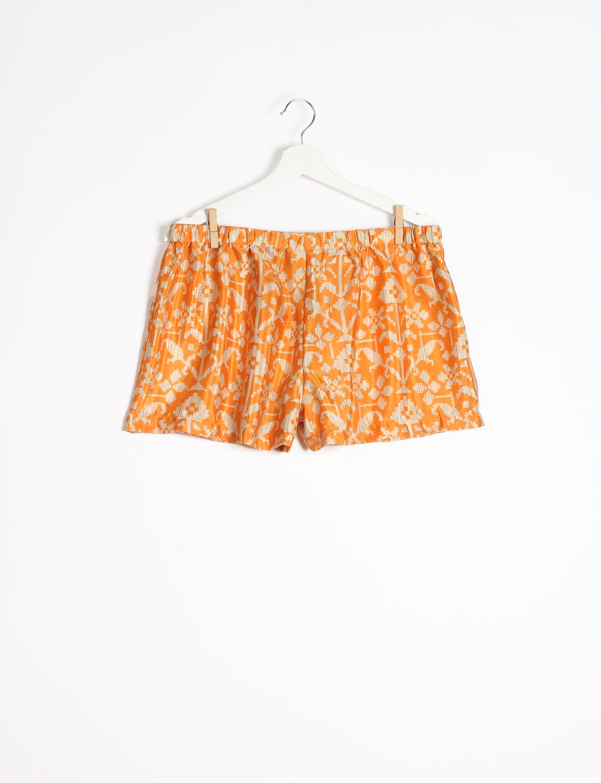 Elevate your wardrobe with our eco-friendly shorts. The all-around elastic waist and drawstring tie provide comfort and style. Crafted with ethical and sustainable practices, these shorts redefine green fashion, making them a perfect addition to your conscious clothing collection.