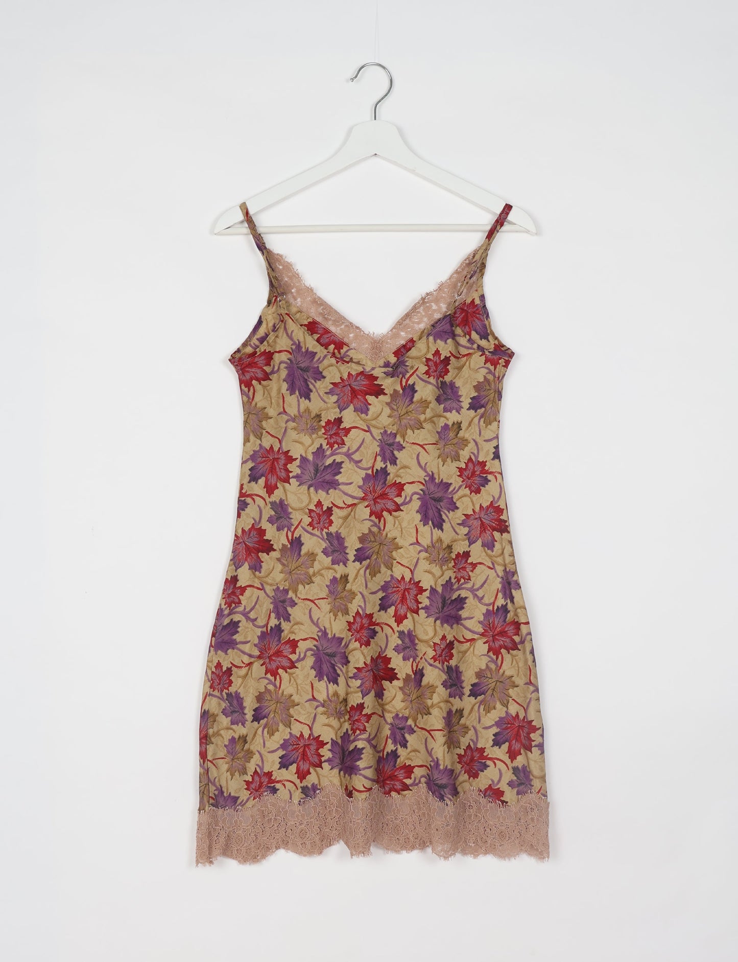 Experience nighttime luxury with our NIGHT DRESS ā a true sleeping beauty crafted from upcycled sari fabric by dedicated artisans. Seamlessly combining purpose and comfort, these nightdresses offer a relaxed fit and lightweight material, ideal for sleeping, lounging, or enjoying a tranquil moment sipping coffee on your balcony.