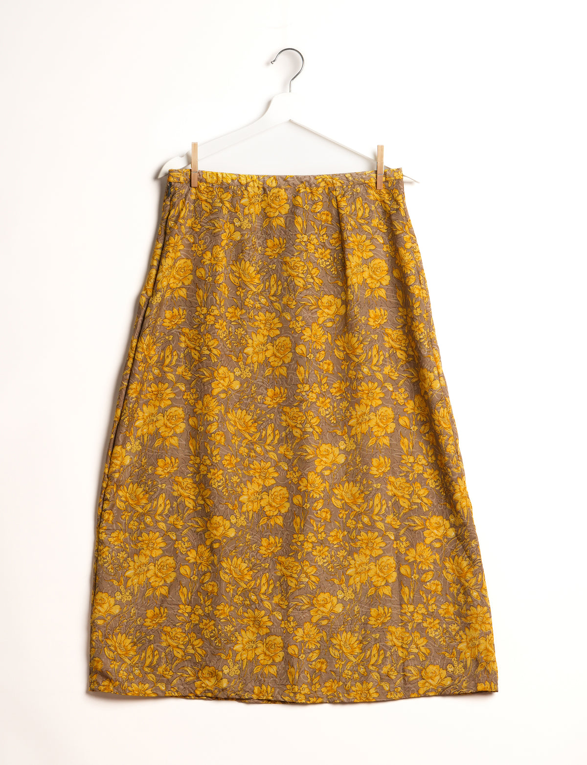 Sustainable A LINE SKIRT, a high-fashion choice for conscious individuals. Fitted at the waist, ankle-length, and ethically crafted for eco-friendly style.