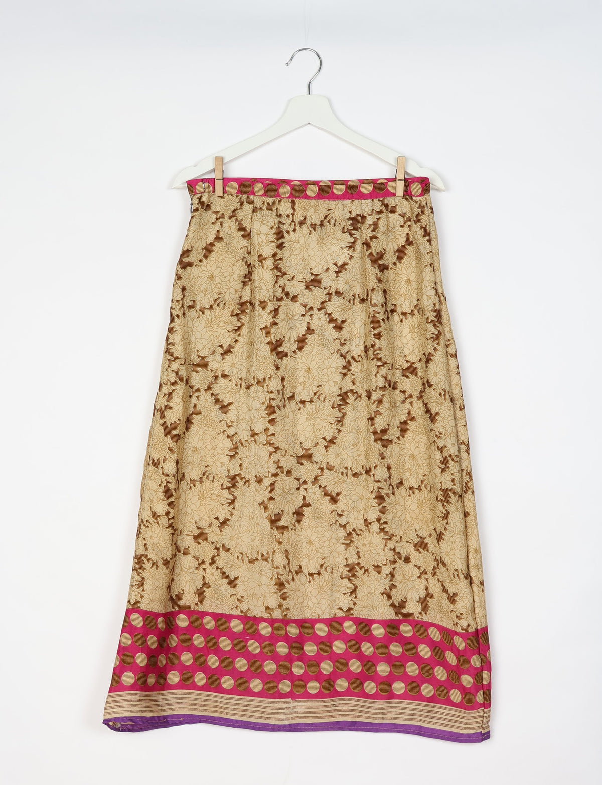 Sustainable A LINE SKIRT, a high-fashion choice for conscious individuals. Fitted at the waist, ankle-length, and ethically crafted for eco-friendly style.