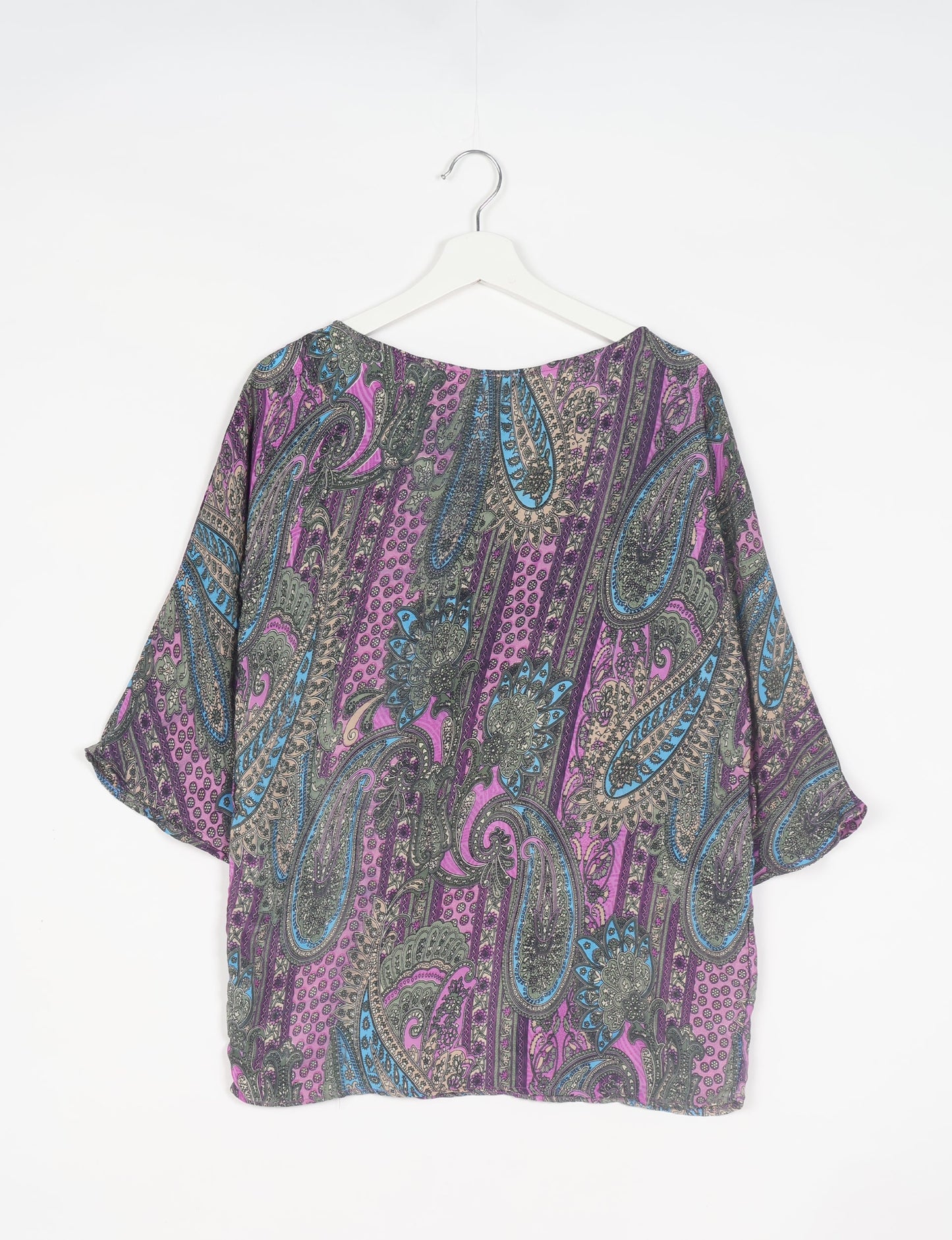 Upcycled women’s Belt Top made from pre-loved saris, showcasing eco friendly cloth, carbon neutral clothing, circular fashion design, environmentally friendly clothing, and second hand clothing elegance.