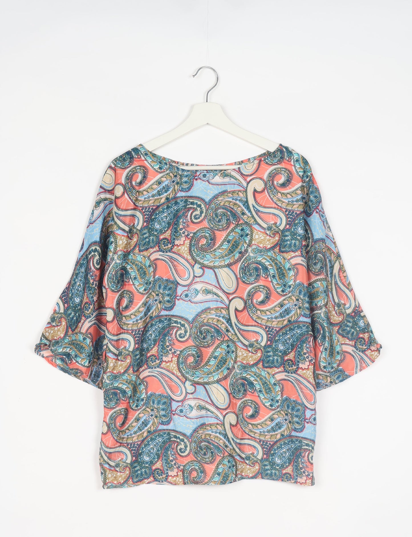 Upcycled women’s Belt Top made from pre-loved saris, showcasing eco friendly cloth, carbon neutral clothing, circular fashion design, environmentally friendly clothing, and second hand clothing elegance.