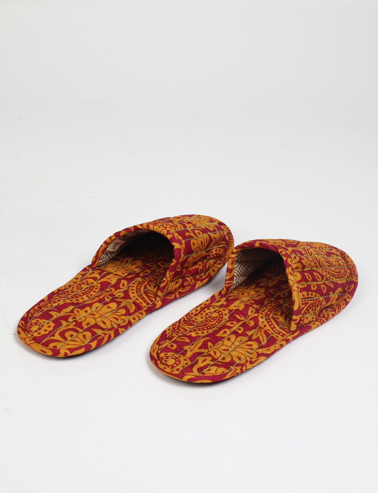 Quilted Slippers - Red Tropical