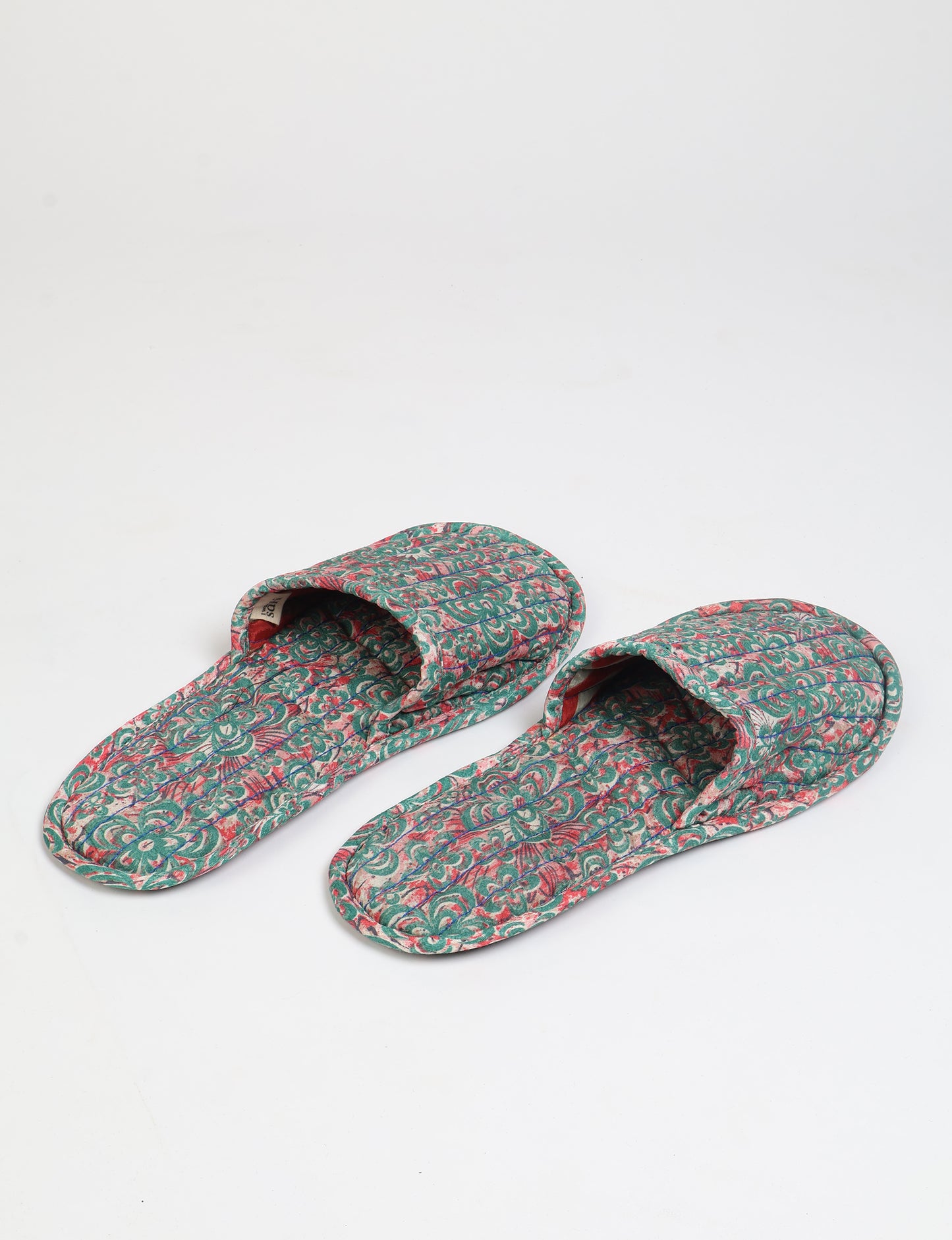 Quilted Slippers - Beige Tropical