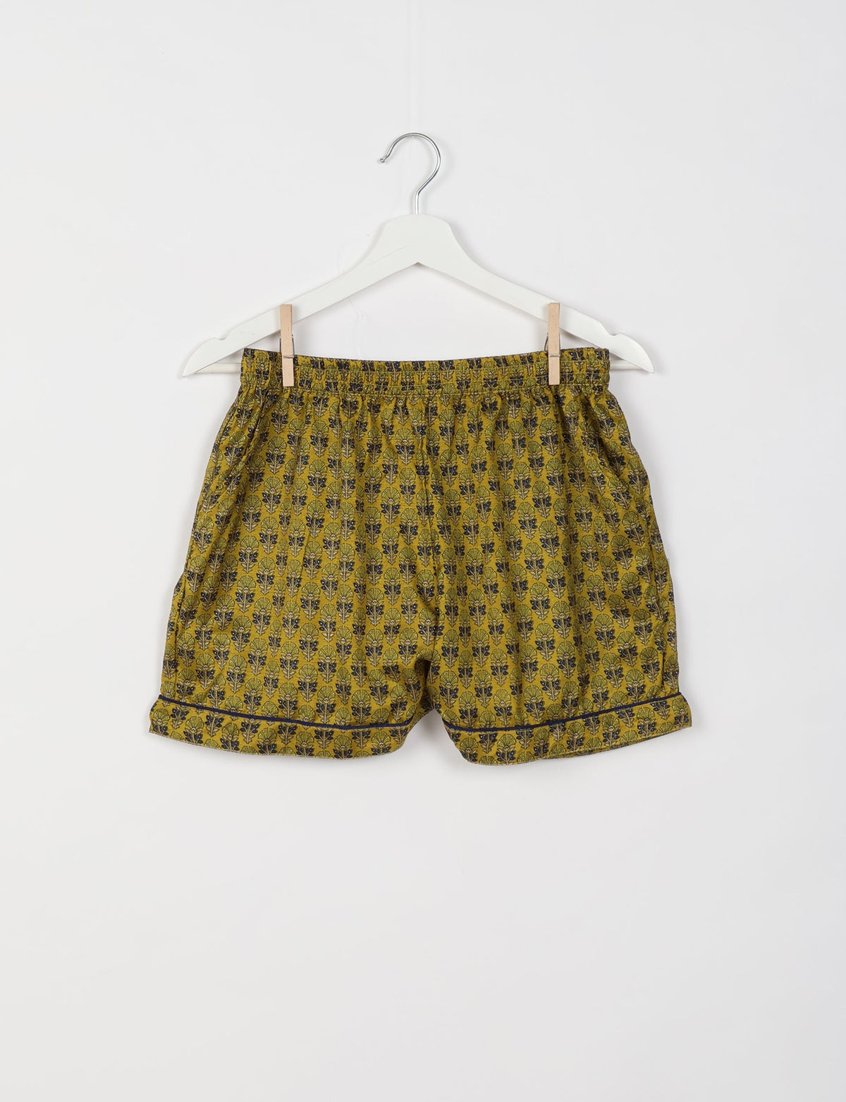 Indulge in comfort and style with our PJ Set Short, now with short sleeves. Crafted from upcycled saris, these shorts embody a zero-waste mentality for sustainable sleepwear. Versatile from day to night, perfect for beach lounging or poolside yoga, these pajamas redefine conscious fashion.