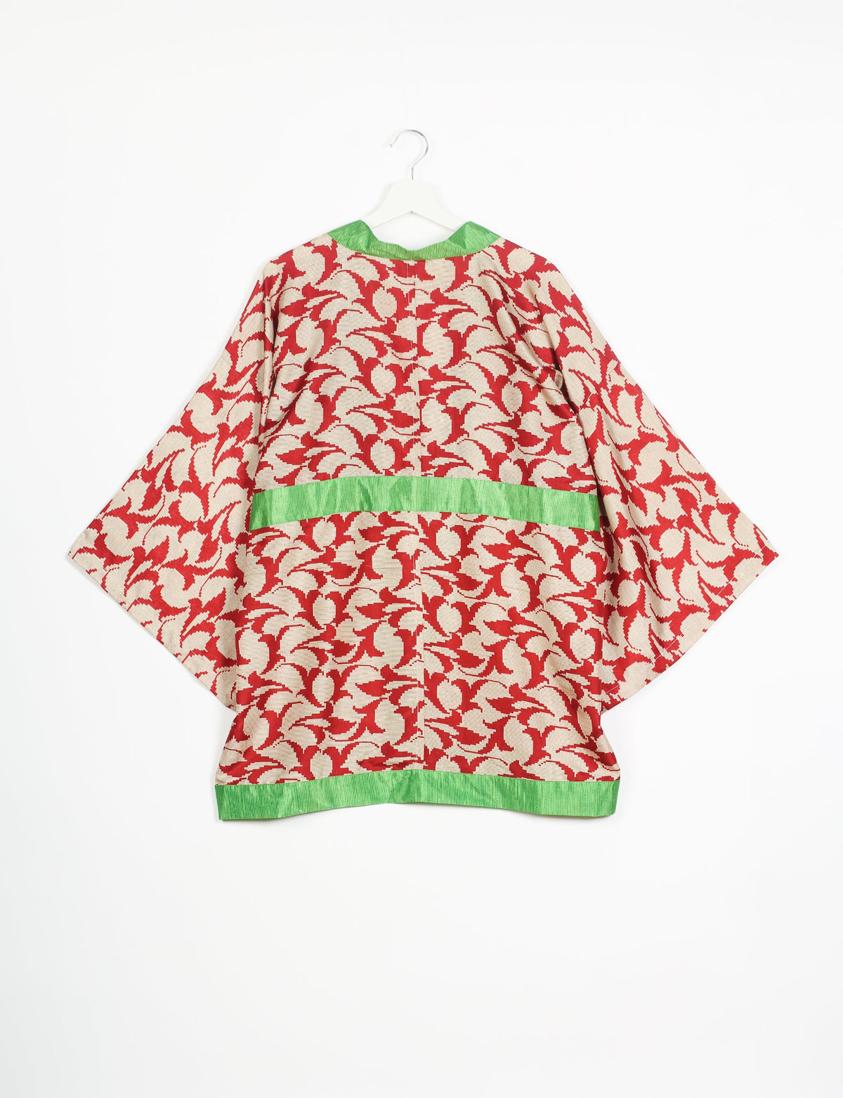 Chic and versatile KIMONO ROBE PRINT with a belt and loose straight-line sleeves. Throw it over swimwear, a t-shirt and shorts, leggings, or jeans for an instant style upgrade. Embrace fashionable versatility with this statement piece.