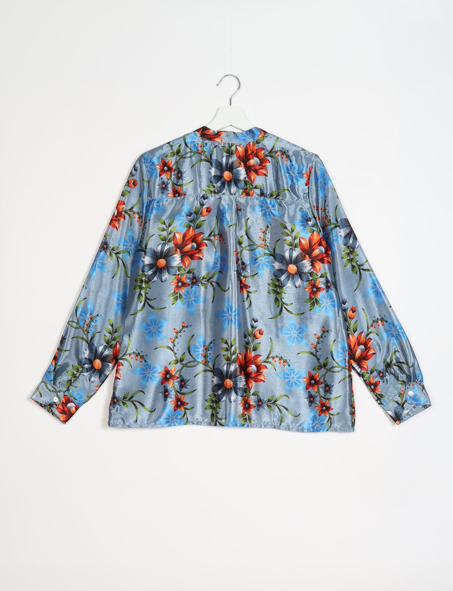 Versatile DAY BLOUSE, a sustainable wardrobe essential with a classic Johnny collar and full sleeves. Lightweight fabric for a comfortable fit, perfect for dressing up or down. Explore ethical clothing and green fashion with this eco-friendly and timeless piece, perfect for any occasion.