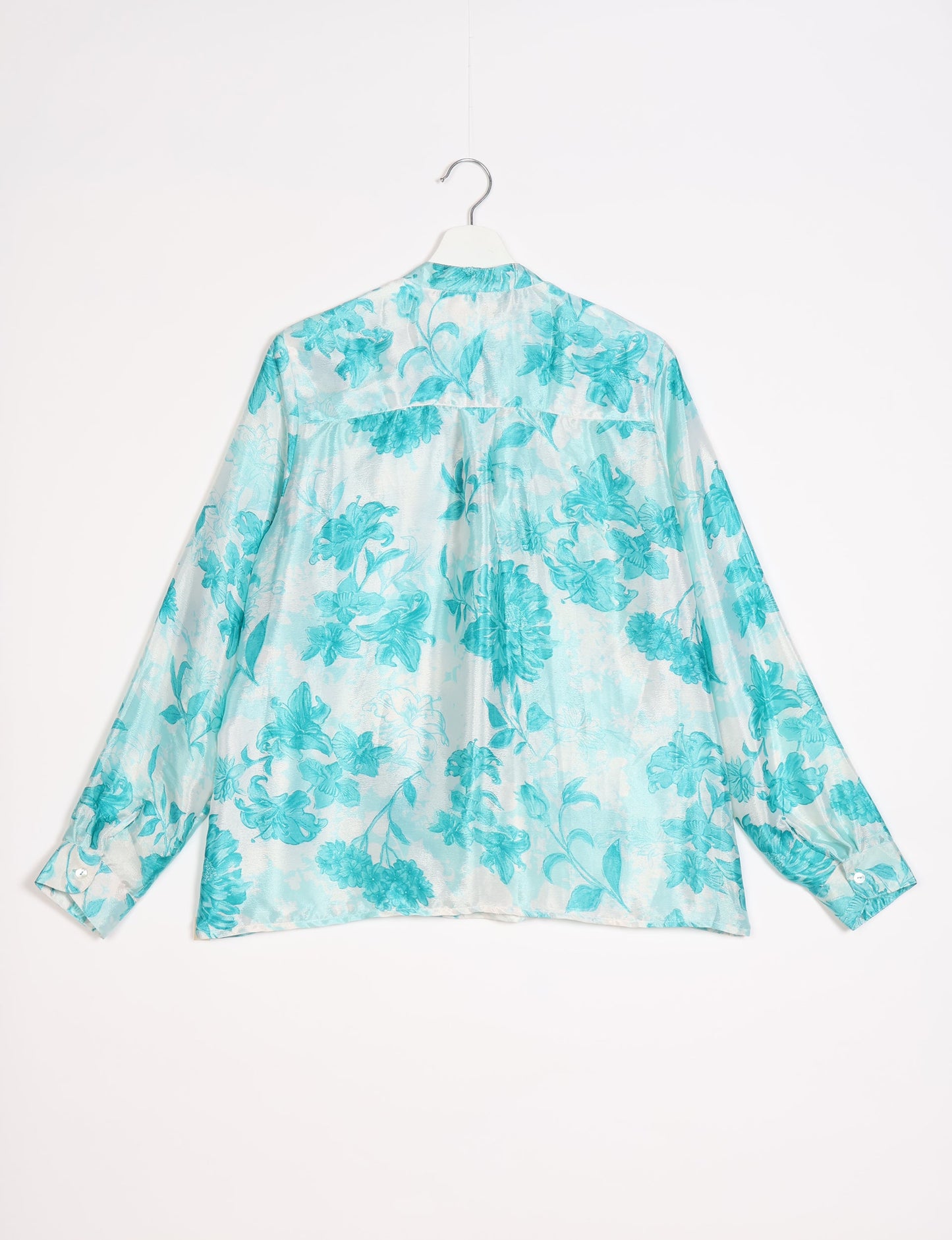 Versatile DAY BLOUSE, a sustainable wardrobe essential with a classic Johnny collar and full sleeves. Lightweight fabric for a comfortable fit, perfect for dressing up or down. Explore ethical clothing and green fashion with this eco-friendly and timeless piece, perfect for any occasion.