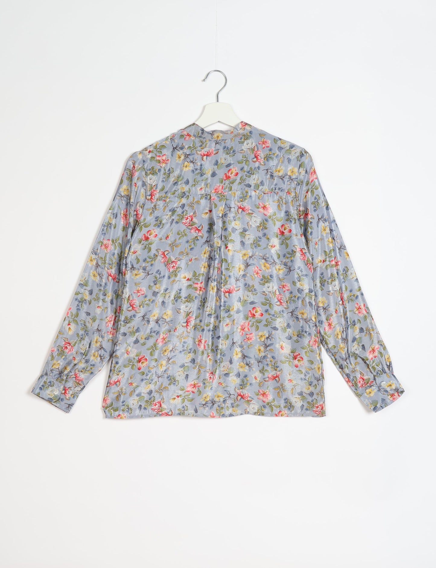Versatile DAY BLOUSE, a sustainable wardrobe essential with a classic Johnny collar and full sleeves. Lightweight fabric for a comfortable fit, perfect for dressing up or down. Explore ethical clothing and green fashion with this eco-friendly and timeless piece, perfect for any occasion.