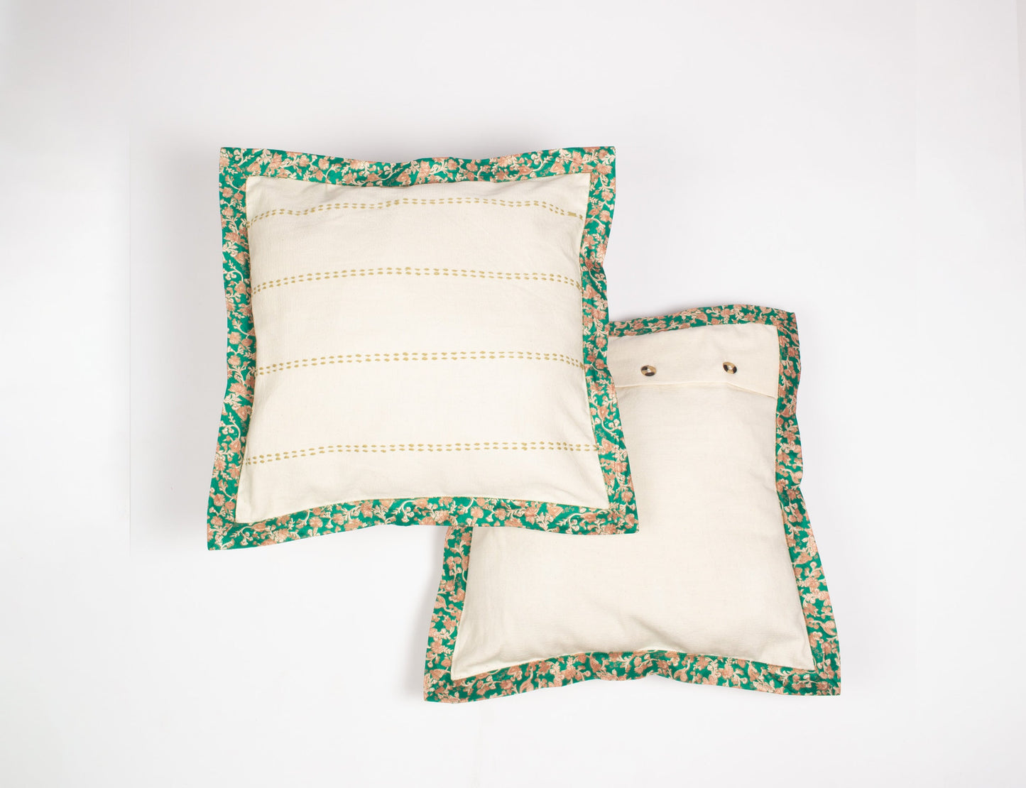 Cotton cushion cover featuring broad sari edging, perfect for sustainable fashion enthusiasts and eco-friendly cloth décor.