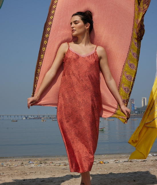 Bandhani Sarees - Wrap Yourself In The Vivid Drapes For Every - Foto 2