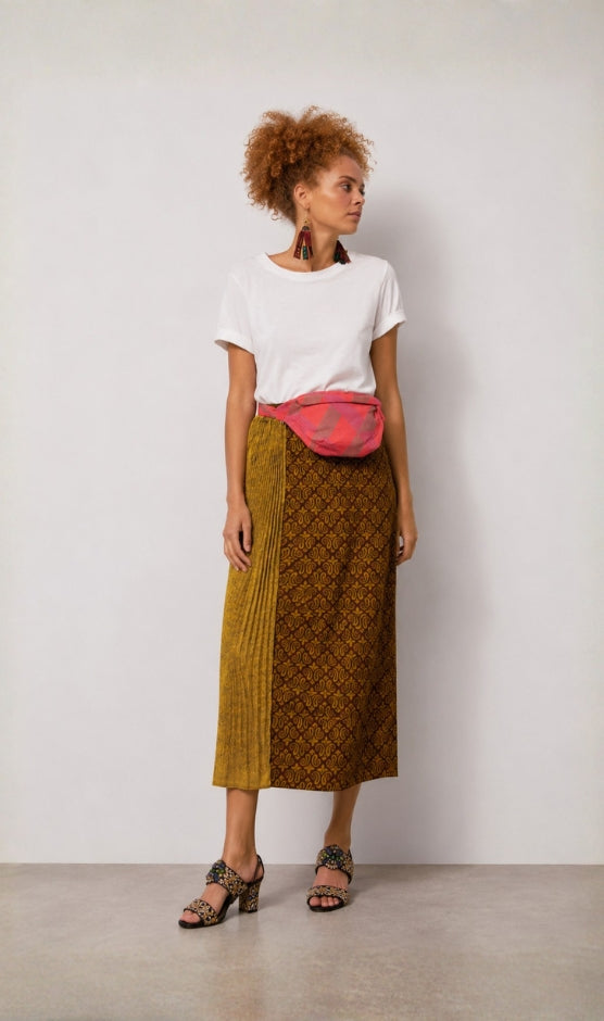 Semi pleated a line skirt