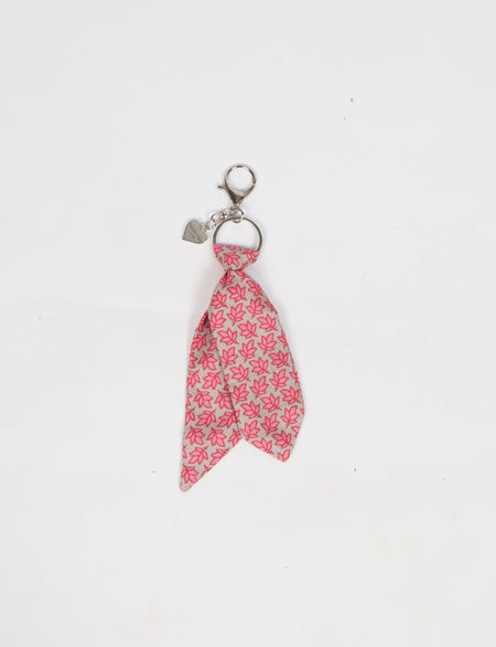 Tie keychain