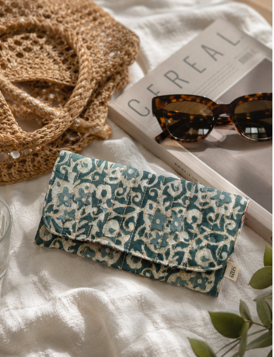 Quilted sunglasses case