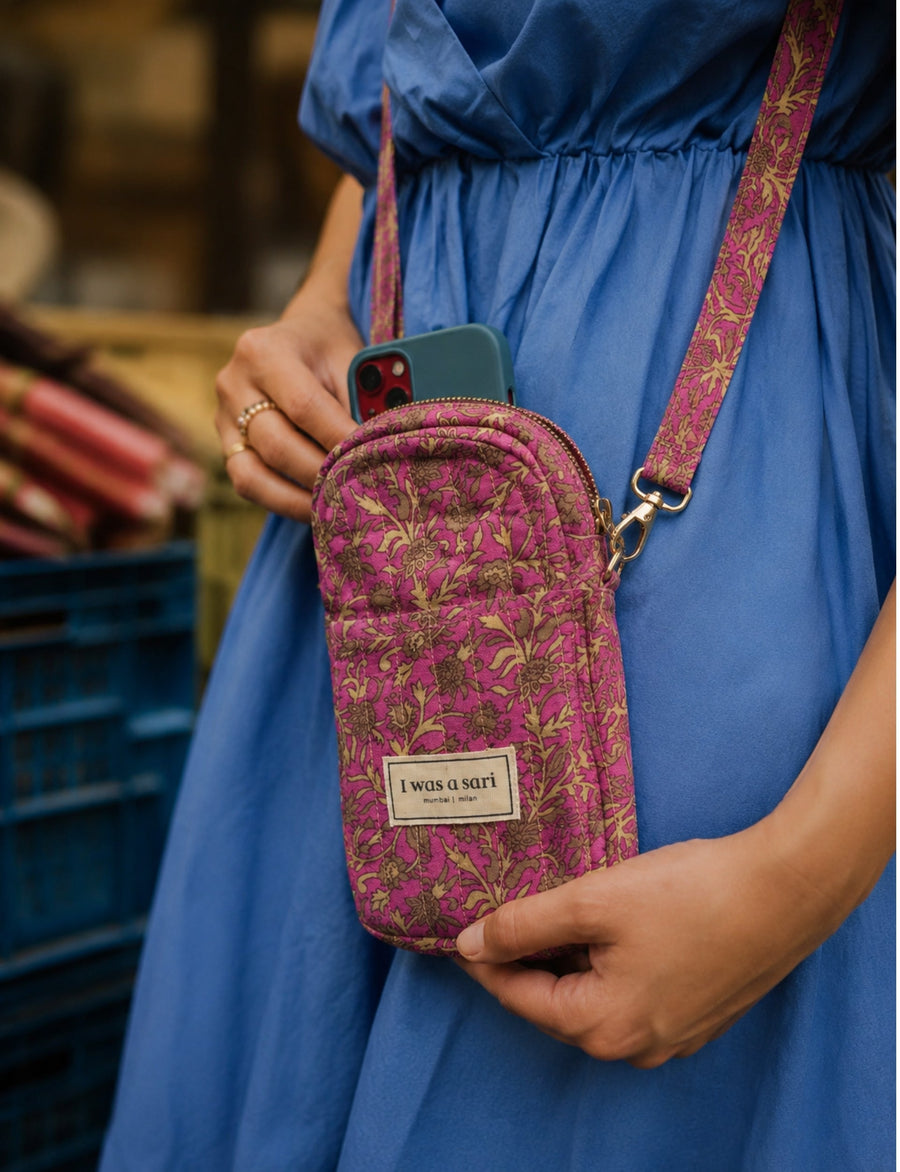 Pochette téléphone matelassée