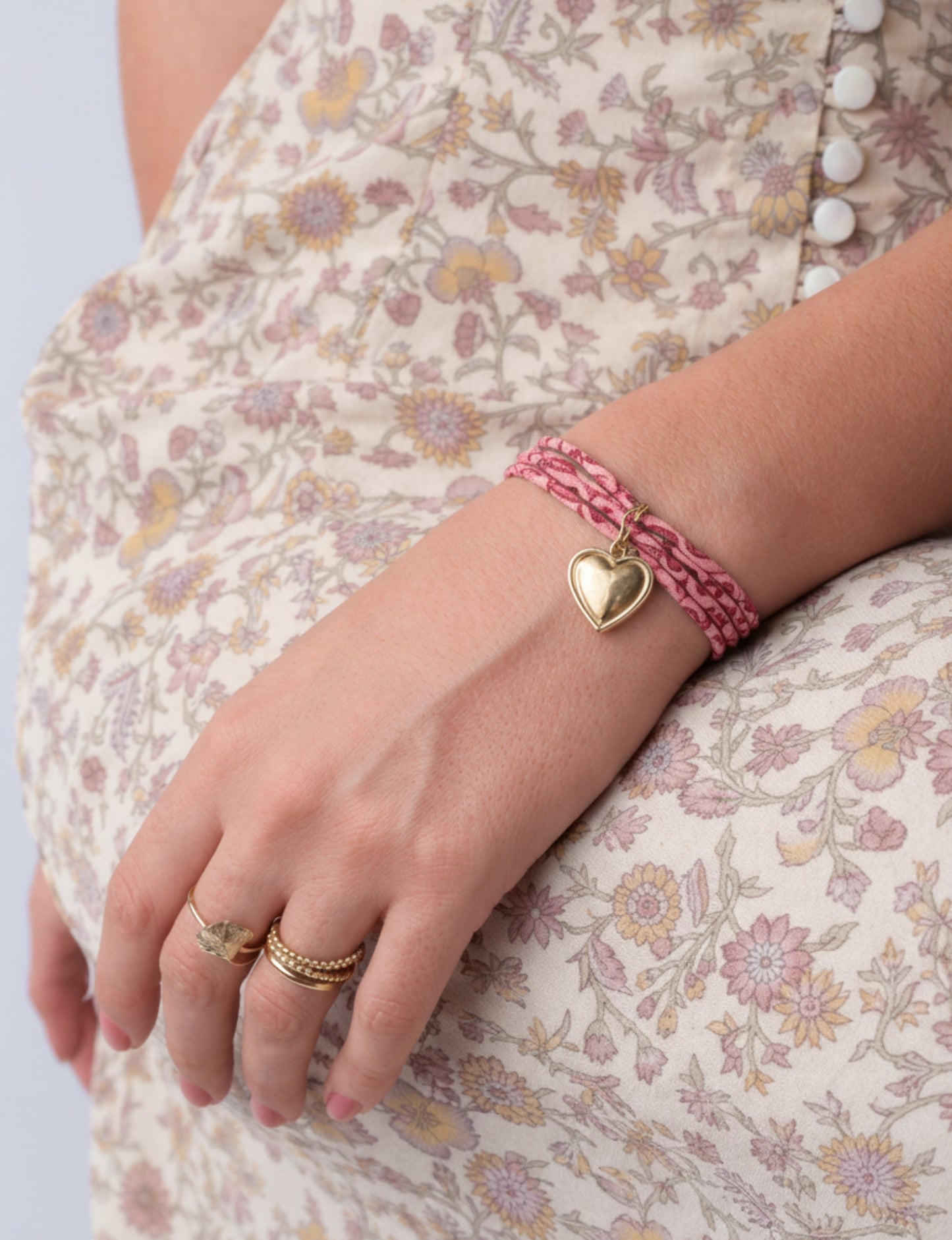Cord bracelet with charm heart - Pink Abstract