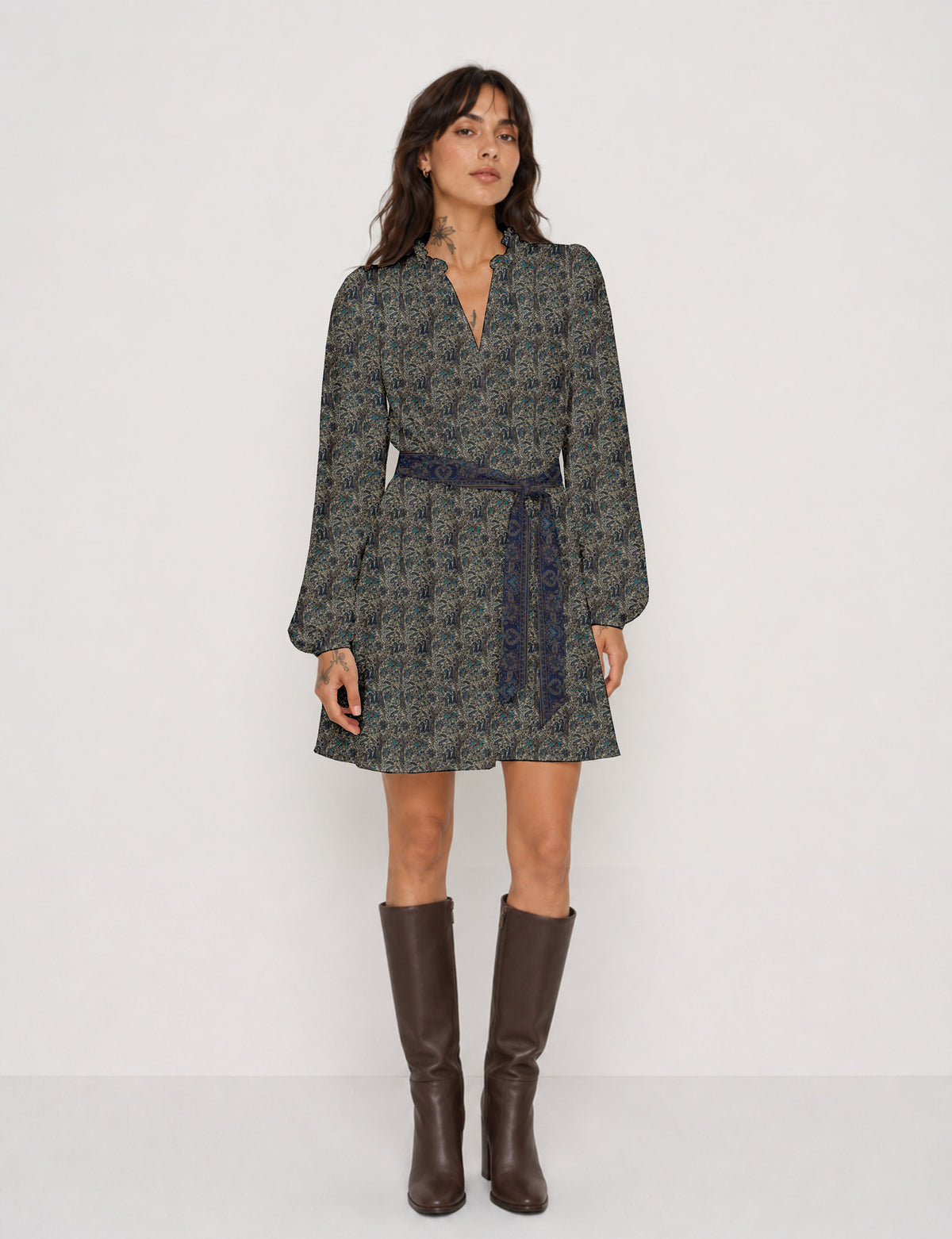 Swing dress with belt - Blue Paisley