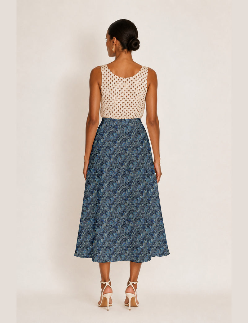 A line skirt with slit - Blue Paisley