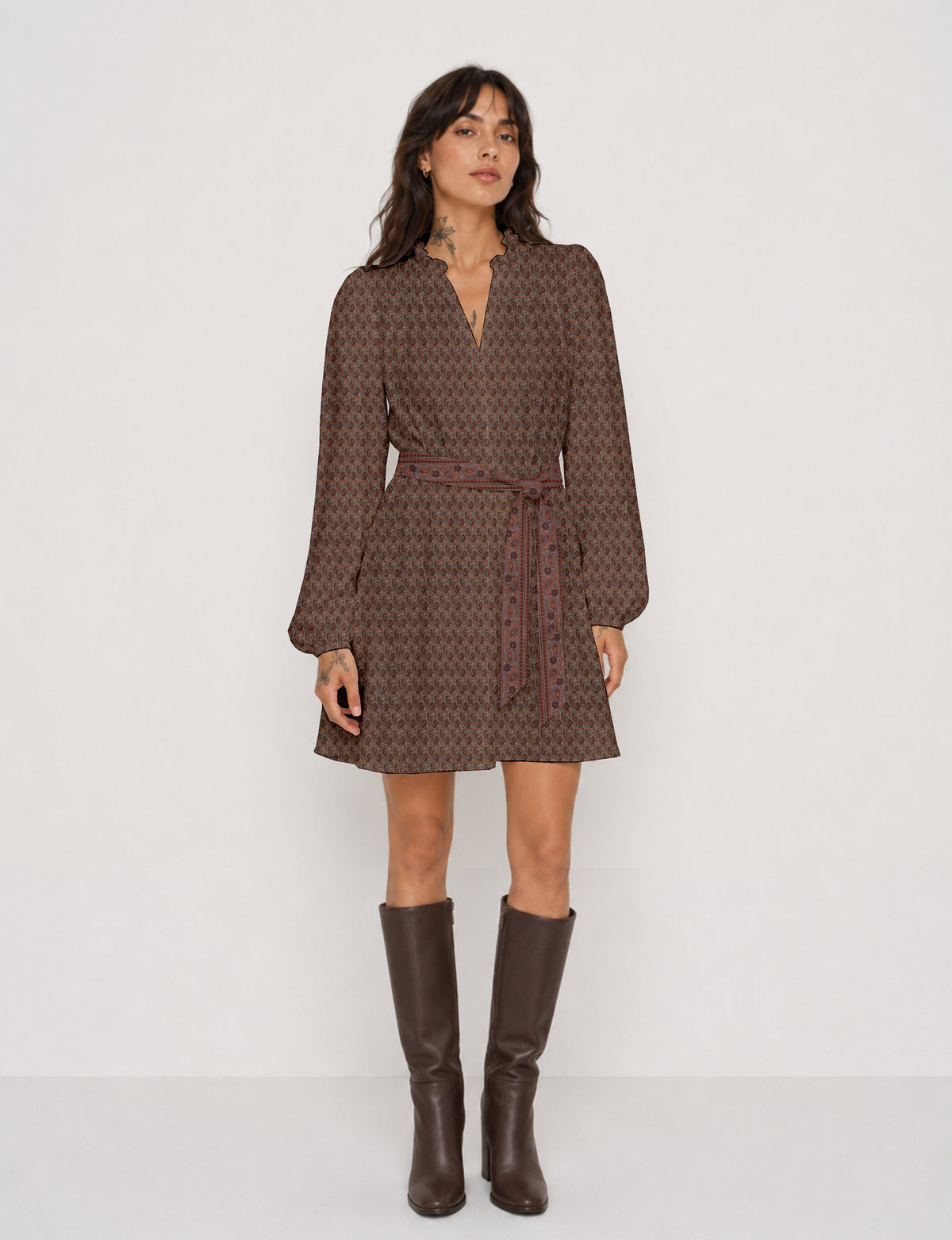 Swing dress with belt - Brown Paisley