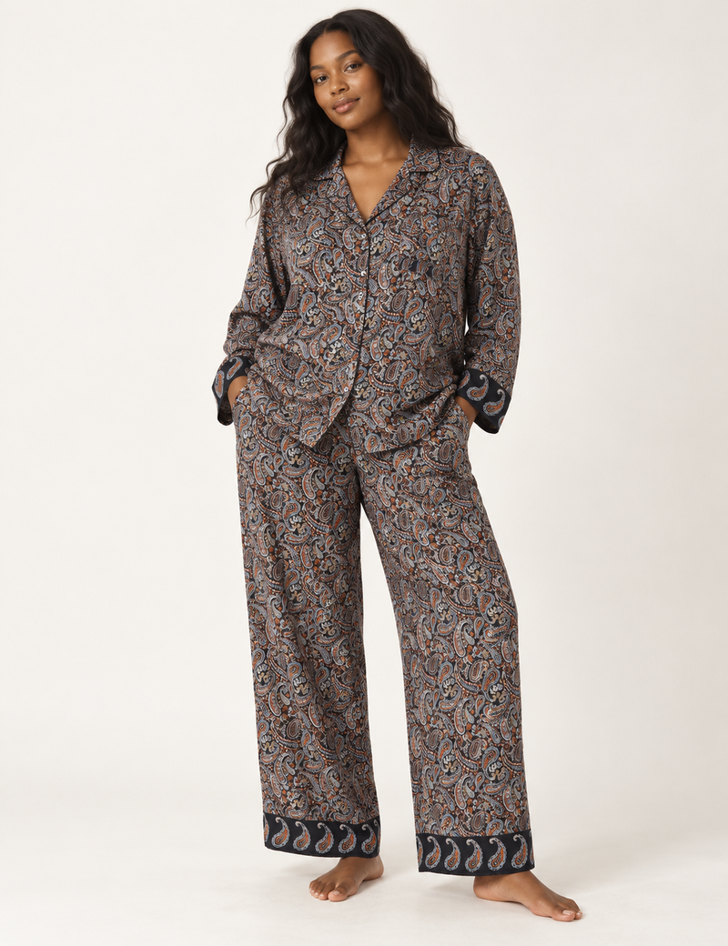 Langer Pyjama mit langen Ärmeln – Beige Paisley