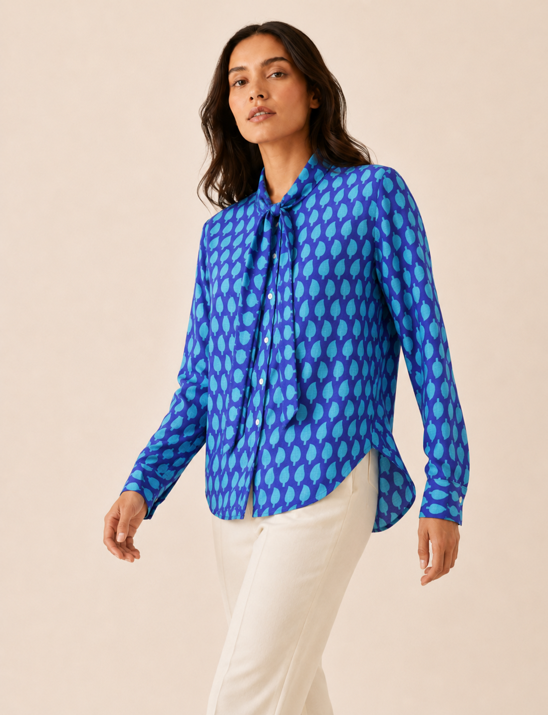 Chemise avec cravate - Feuilles bleues, chemise coupe décontractée à manches longues boutonnée avec cravate assortie