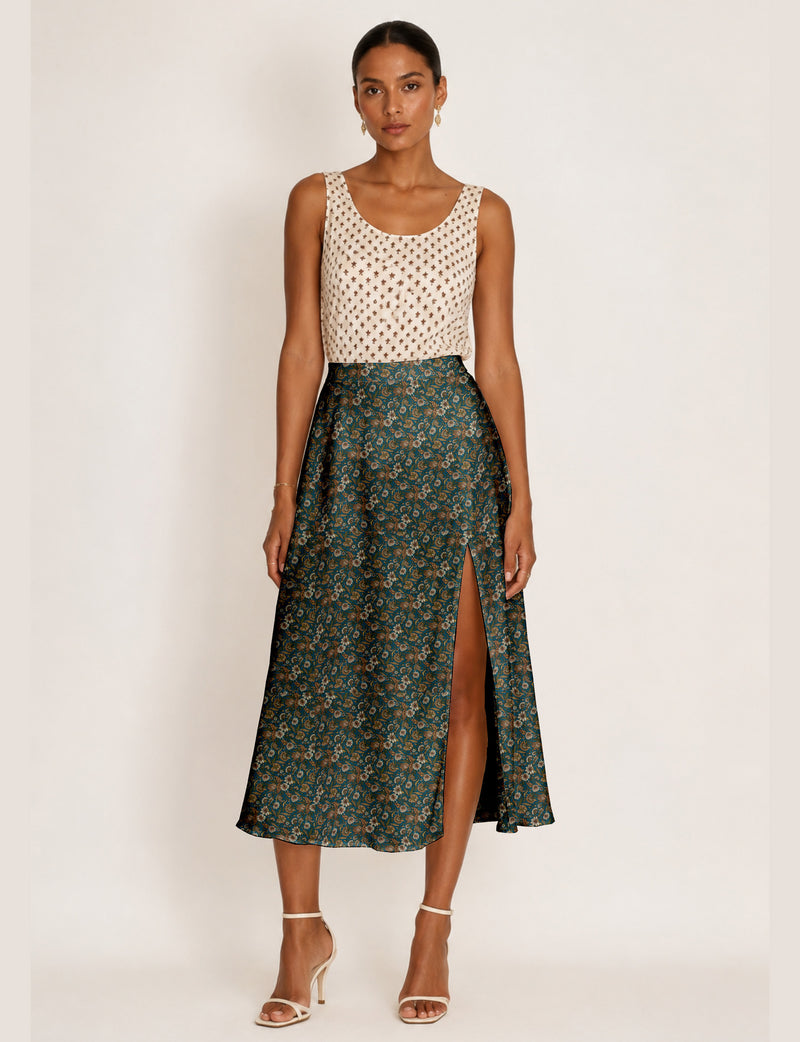 A line skirt with slit - Green Floral