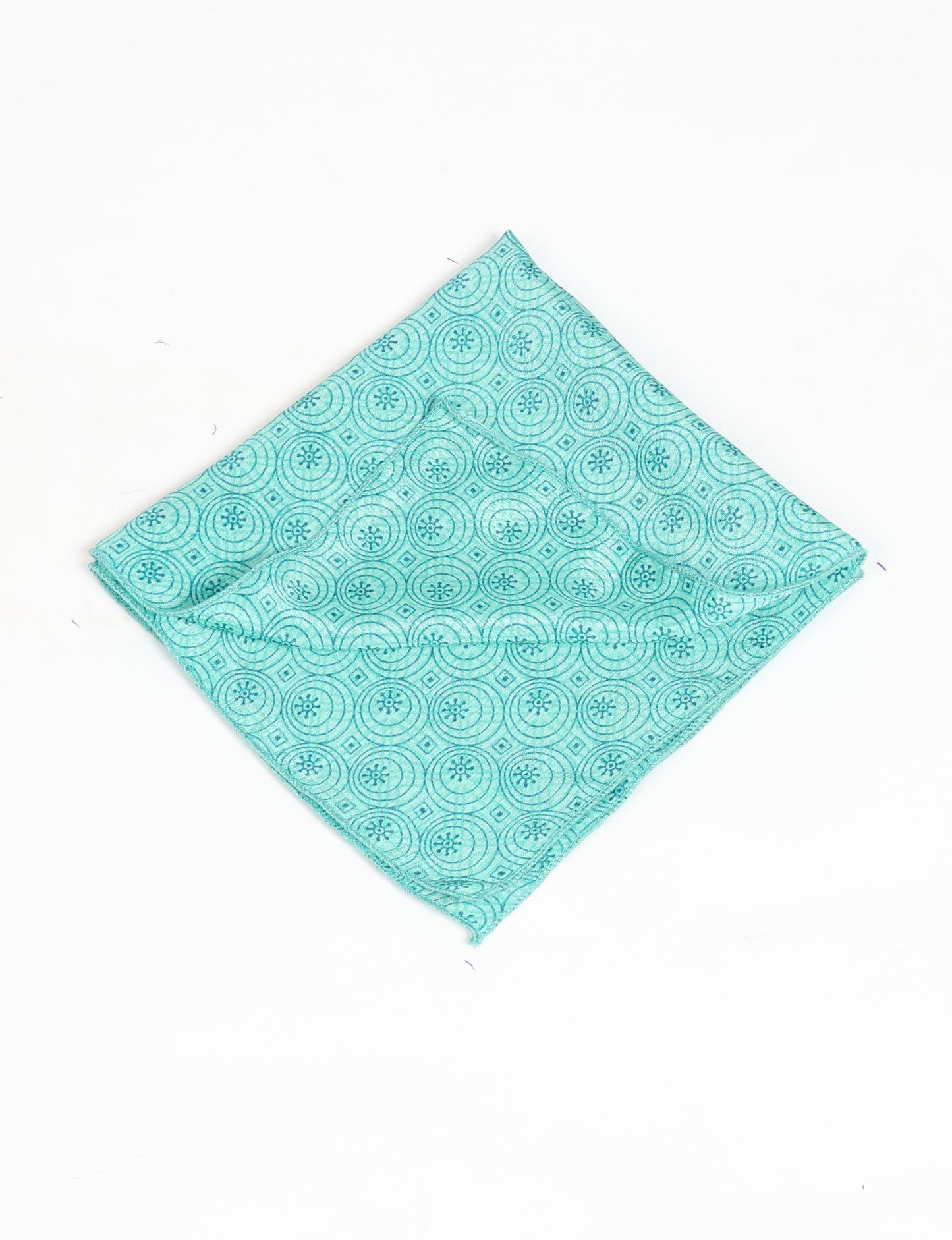 A delicately handcrafted wrap made from recycled sari offcuts, blending sustainable fashion with conscious design. This eco-friendly product showcases the beauty of upcycling and green fashion, making it a perfect accessory for those supporting circular fashion and products made from textile waste.