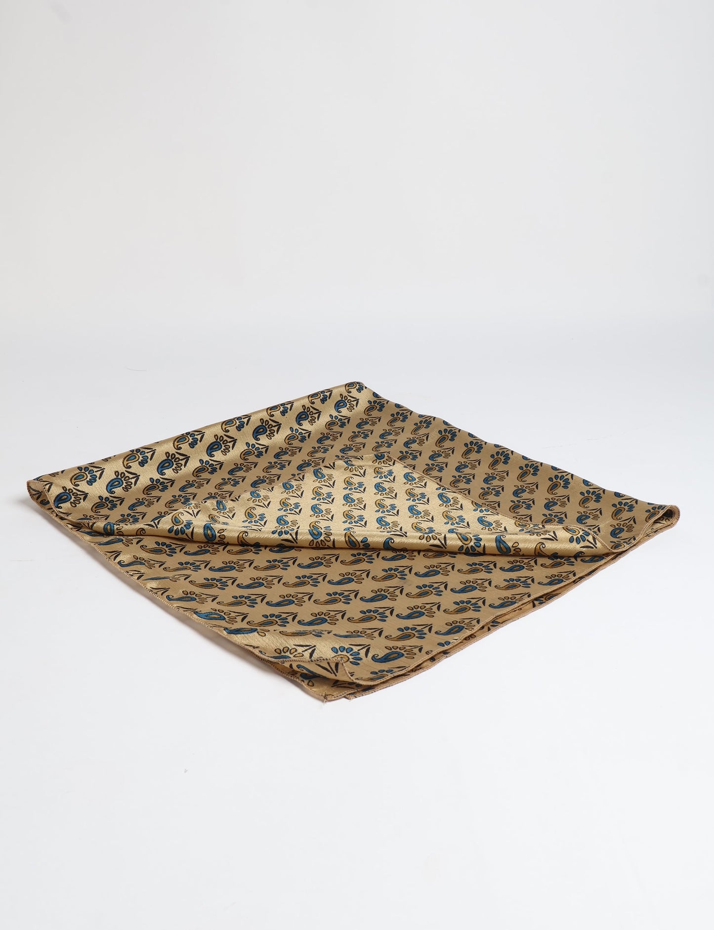 A delicately handcrafted wrap made from recycled sari offcuts, blending sustainable fashion with conscious design. This eco-friendly product showcases the beauty of upcycling and green fashion, making it a perfect accessory for those supporting circular fashion and products made from textile waste.