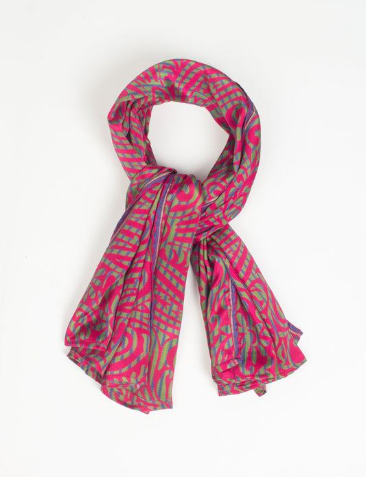 Chic and eco-friendly FOULARD square scarves, perfect for dressing up any outfit. Versatile styling around the head or neck for sunny days outdoors and evenings indoors, in warm and cooler climes. Ethical, eco-friendly, and stylish accessories to elevate your sustainable fashion game.