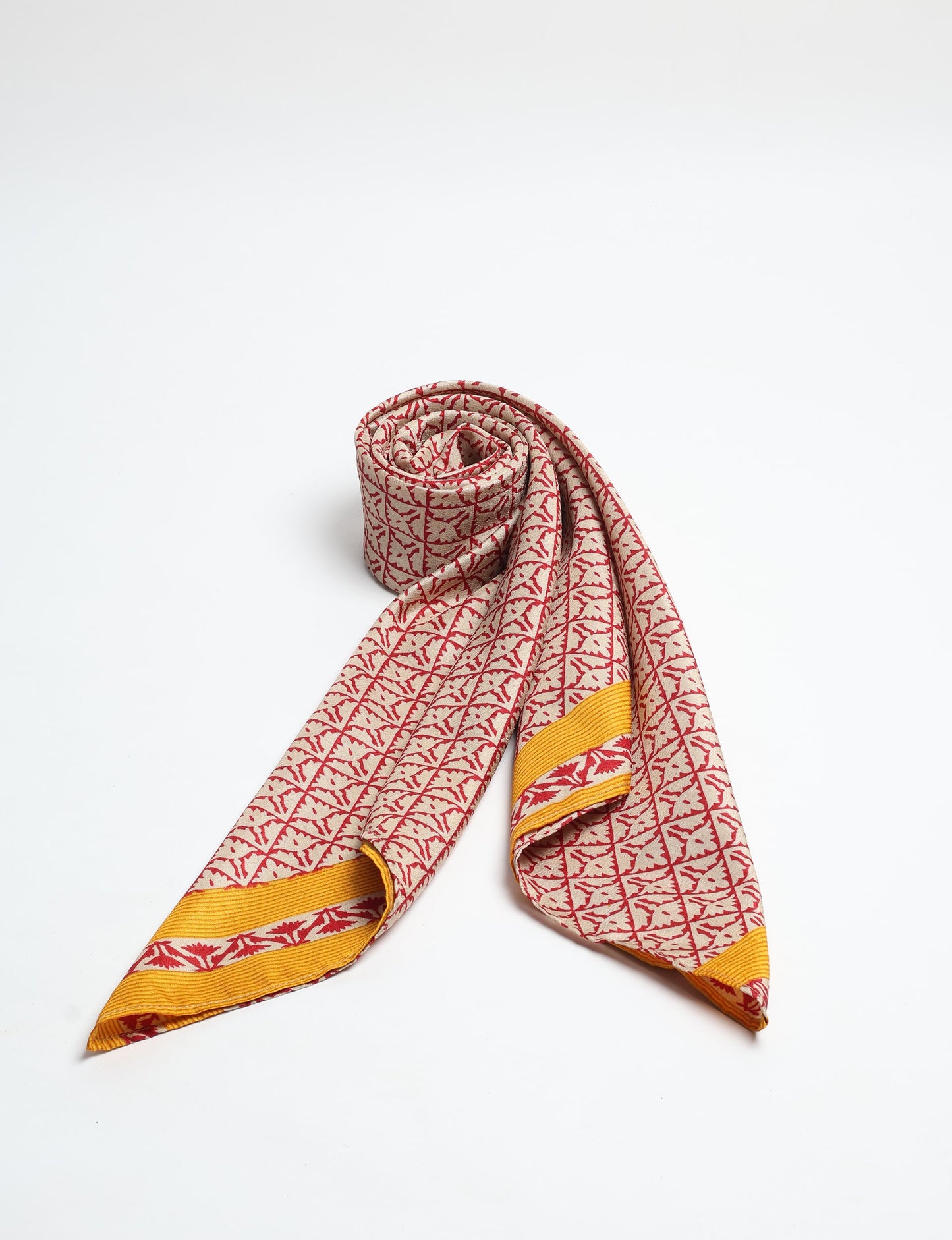 Chic and eco-friendly FOULARD square scarves, perfect for dressing up any outfit. Versatile styling around the head or neck for sunny days outdoors and evenings indoors, in warm and cooler climes. Ethical, eco-friendly, and stylish accessories to elevate your sustainable fashion game.