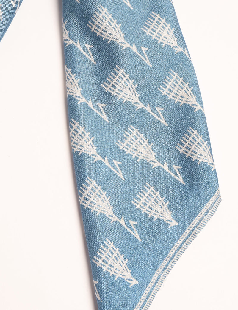 Chic and eco-friendly FOULARD square scarves, perfect for dressing up any outfit. Versatile styling around the head or neck for sunny days outdoors and evenings indoors, in warm and cooler climes. Ethical, eco-friendly, and stylish accessories to elevate your sustainable fashion game.