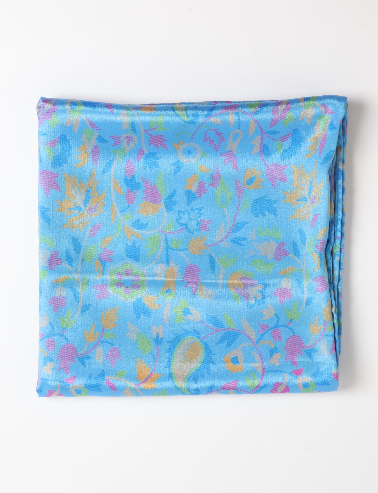 Sustainable style embraces you with our LOOP SCARF – an infinity-style scarf crafted from vibrant, pattern-rich saris. Handcrafted by experienced Mumbai-based artisans, this versatile scarf can be worn looped once or twice around your neck or as a head-wrap. From laid-back beach vacations to dress-to-impress dinners, this scarf is a timeless accessory.