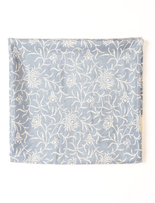 Explore sustainable elegance with our PAREO – a versatile piece for conscious fashion enthusiasts. More than an accessory, it's a statement of ethical clothing and green fashion. Ideal for getaways, this wrap-around works as a coverup, turban, or throw, showcasing our commitment to slow fashion, upcycled garments, and eco-friendly practices. Elevate your wardrobe with this eco-conscious and stylish pareo, a perfect addition to your collection of sustainable women's clothing.