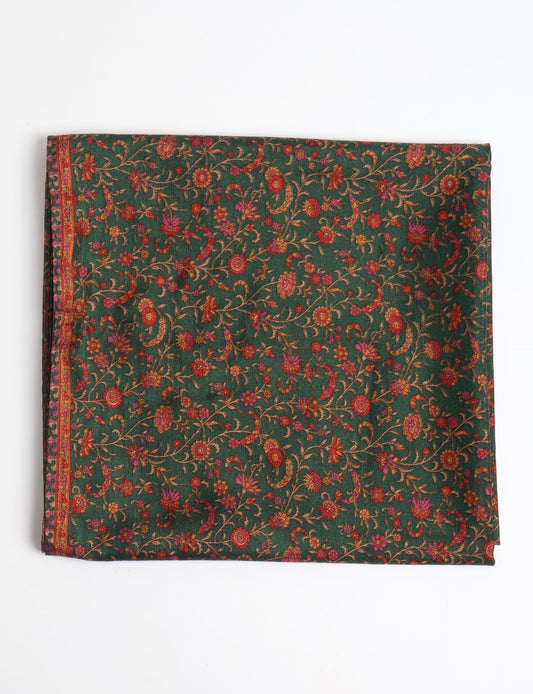 Explore sustainable elegance with our PAREO – a versatile piece for conscious fashion enthusiasts. More than an accessory, it's a statement of ethical clothing and green fashion. Ideal for getaways, this wrap-around works as a coverup, turban, or throw, showcasing our commitment to slow fashion, upcycled garments, and eco-friendly practices. Elevate your wardrobe with this eco-conscious and stylish pareo, a perfect addition to your collection of sustainable women's clothing.