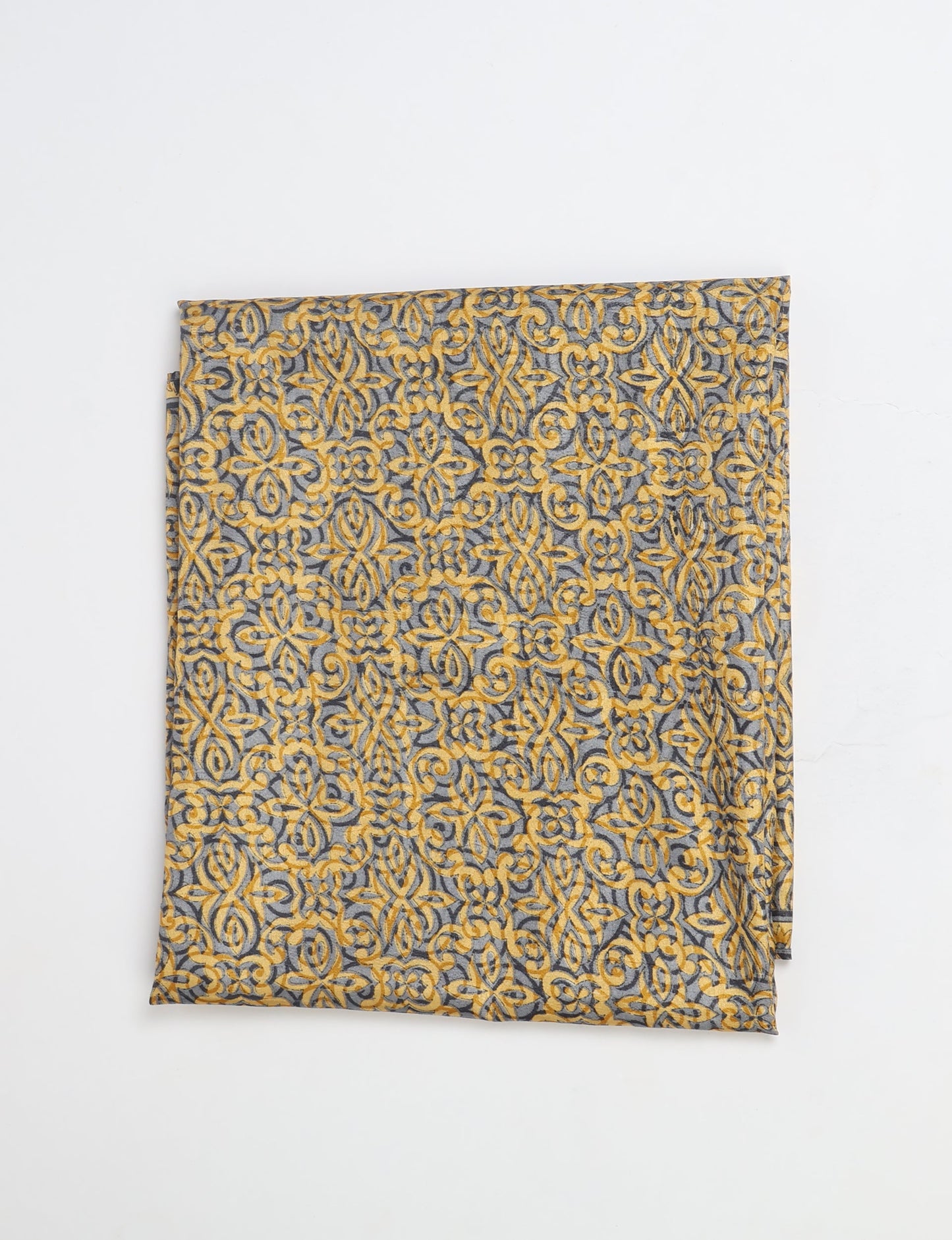 Explore sustainable elegance with our PAREO – a versatile piece for conscious fashion enthusiasts. More than an accessory, it's a statement of ethical clothing and green fashion. Ideal for getaways, this wrap-around works as a coverup, turban, or throw, showcasing our commitment to slow fashion, upcycled garments, and eco-friendly practices. Elevate your wardrobe with this eco-conscious and stylish pareo, a perfect addition to your collection of sustainable women's clothing.