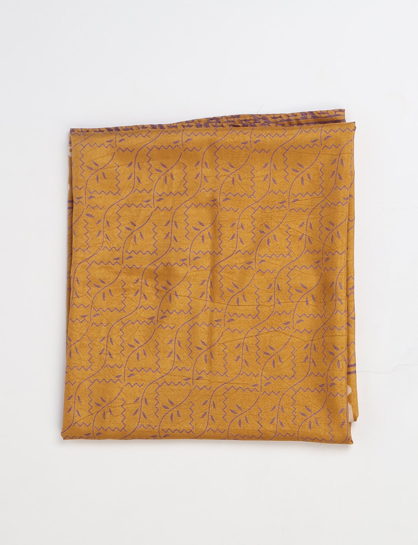 Explore sustainable elegance with our PAREO – a versatile piece for conscious fashion enthusiasts. More than an accessory, it's a statement of ethical clothing and green fashion. Ideal for getaways, this wrap-around works as a coverup, turban, or throw, showcasing our commitment to slow fashion, upcycled garments, and eco-friendly practices. Elevate your wardrobe with this eco-conscious and stylish pareo, a perfect addition to your collection of sustainable women's clothing.