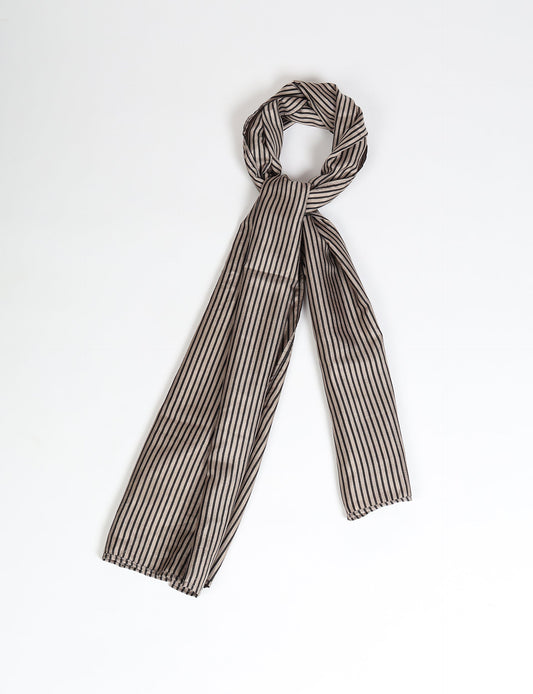 Wrap yourself in style with our printed rectangular stole, designed for neck, shoulders, or waist. Ethically crafted and embracing sustainability, this versatile accessory is a perfect addition to your wardrobe. Experience the beauty of eco-friendly fashion with our conscious clothing collection.