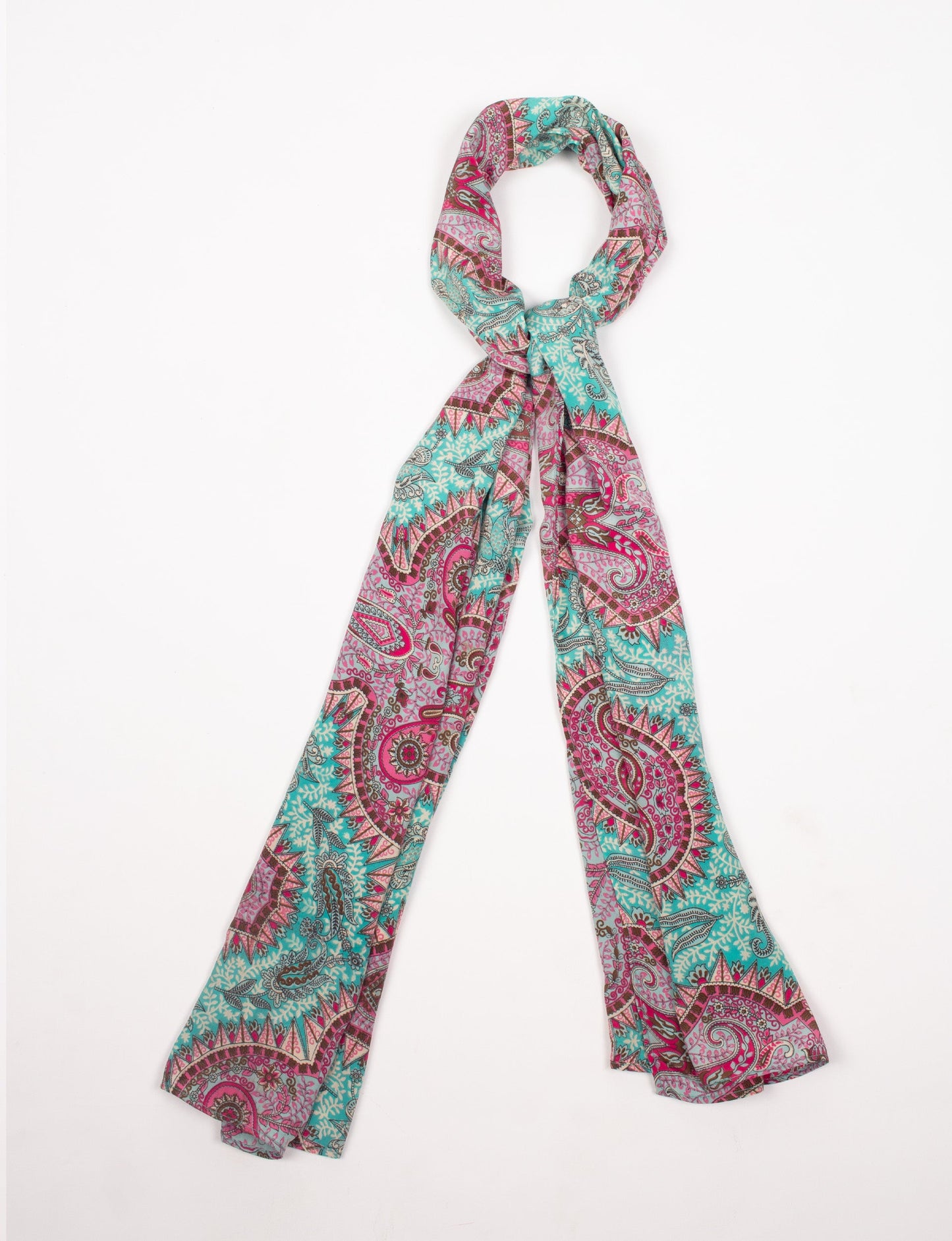 Wrap yourself in style with our printed rectangular stole, designed for neck, shoulders, or waist. Ethically crafted and embracing sustainability, this versatile accessory is a perfect addition to your wardrobe. Experience the beauty of eco-friendly fashion with our conscious clothing collection.