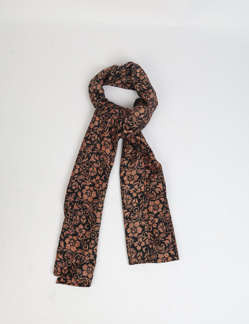 Wrap yourself in style with our printed rectangular stole, designed for neck, shoulders, or waist. Ethically crafted and embracing sustainability, this versatile accessory is a perfect addition to your wardrobe. Experience the beauty of eco-friendly fashion with our conscious clothing collection.