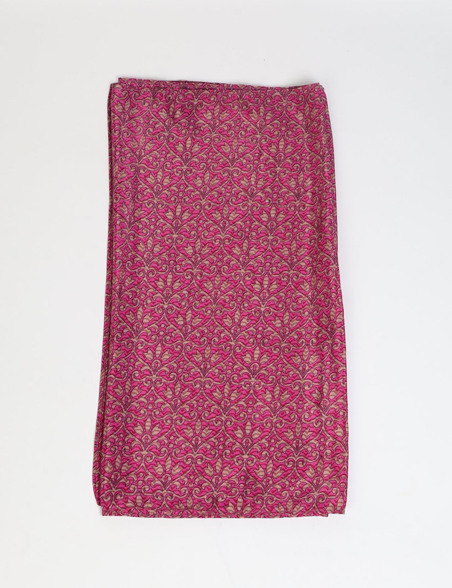 Wrap yourself in style with our printed rectangular stole, designed for neck, shoulders, or waist. Ethically crafted and embracing sustainability, this versatile accessory is a perfect addition to your wardrobe. Experience the beauty of eco-friendly fashion with our conscious clothing collection.